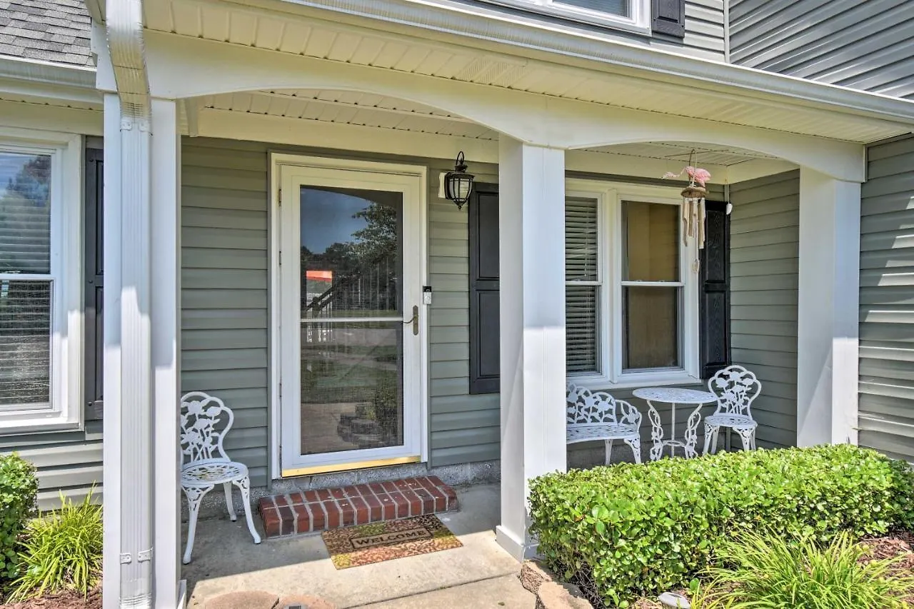 Virginia Beach Family House Less Than 1 Mi To Golf Club! 0*, Virginia Beach