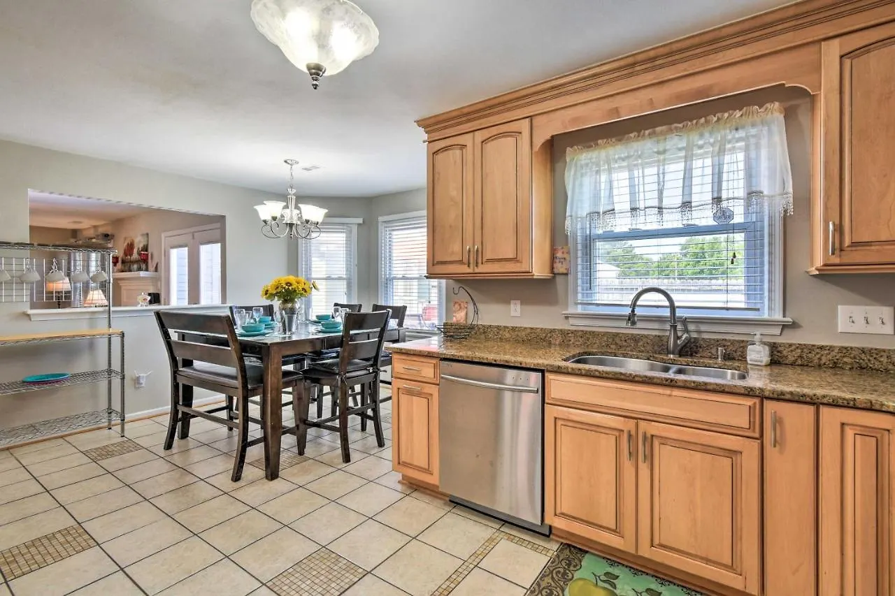 Holiday home Virginia Beach Family House Less Than 1 Mi To Golf Club!